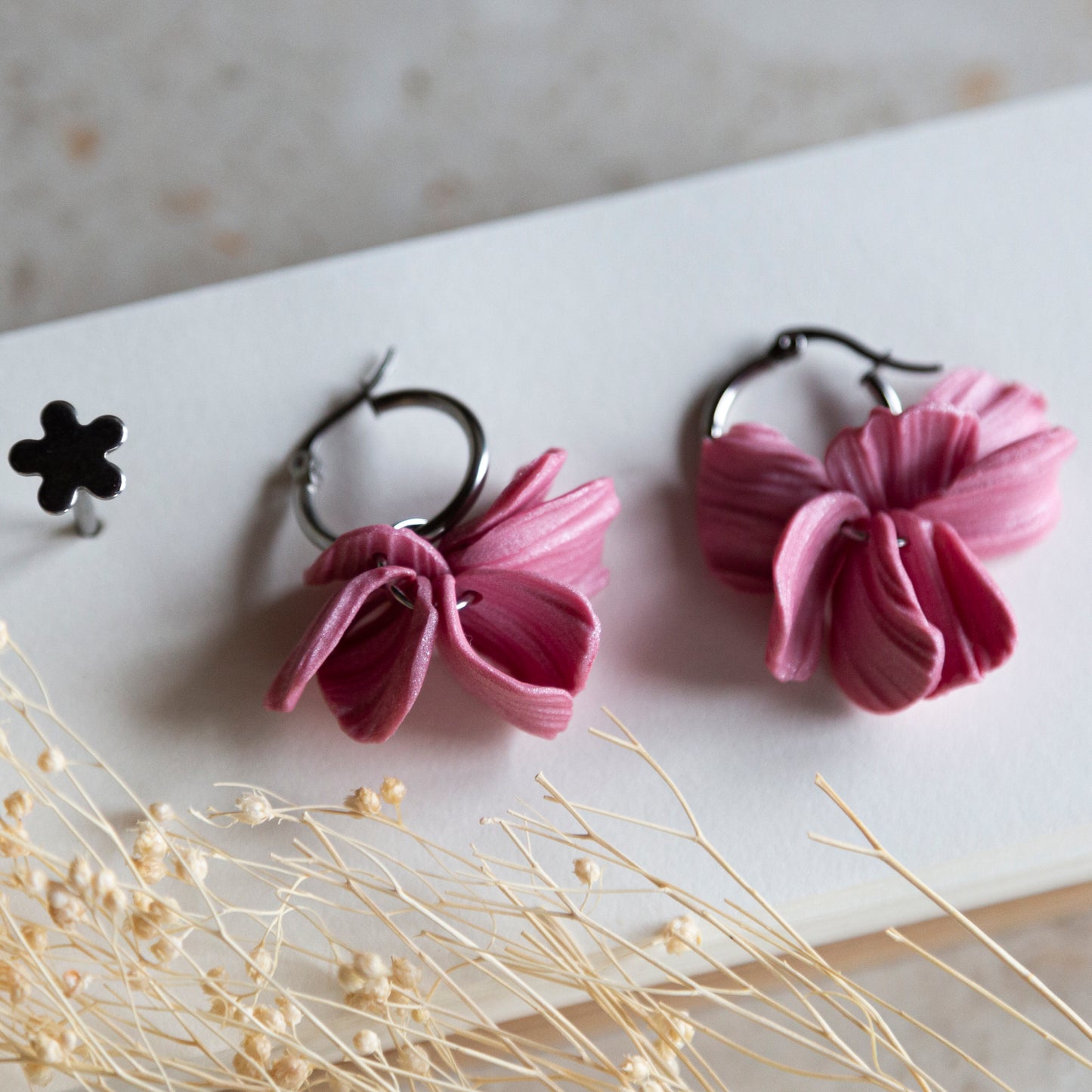 Pendientes aros acero 2cm pétalos rosas